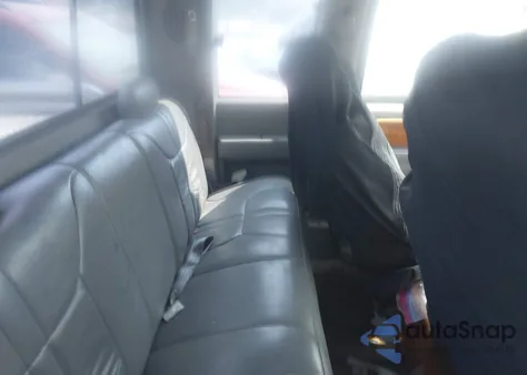 1998 Chevrolet C1500 Fleetside from USA, damaged, VIN 2GBEC19R8W1237650